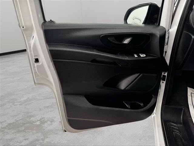 Used 2020 Mercedes-Benz Metris image 9