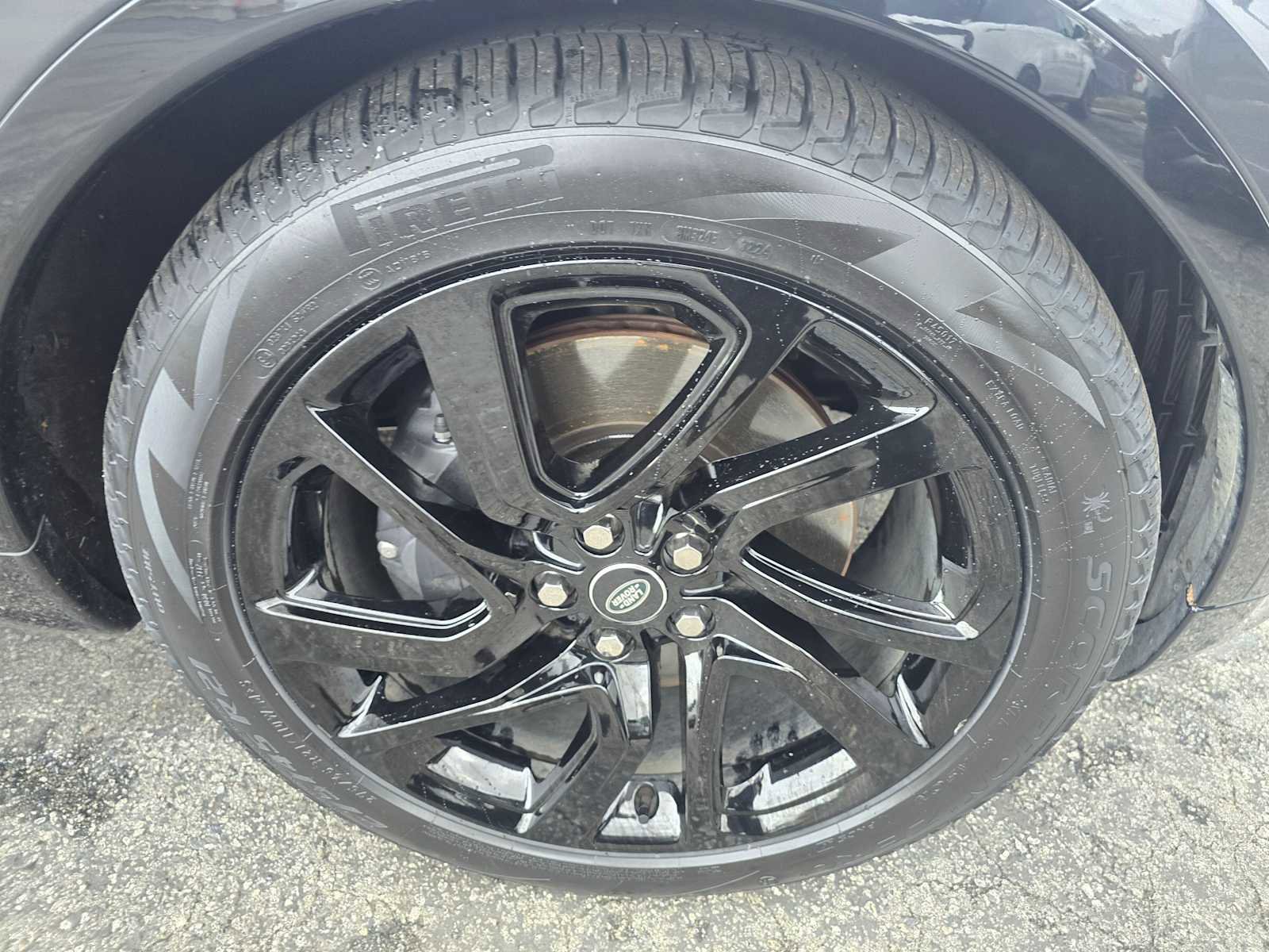 Certified 2025 Land Rover Discovery Dynamic SE image 9