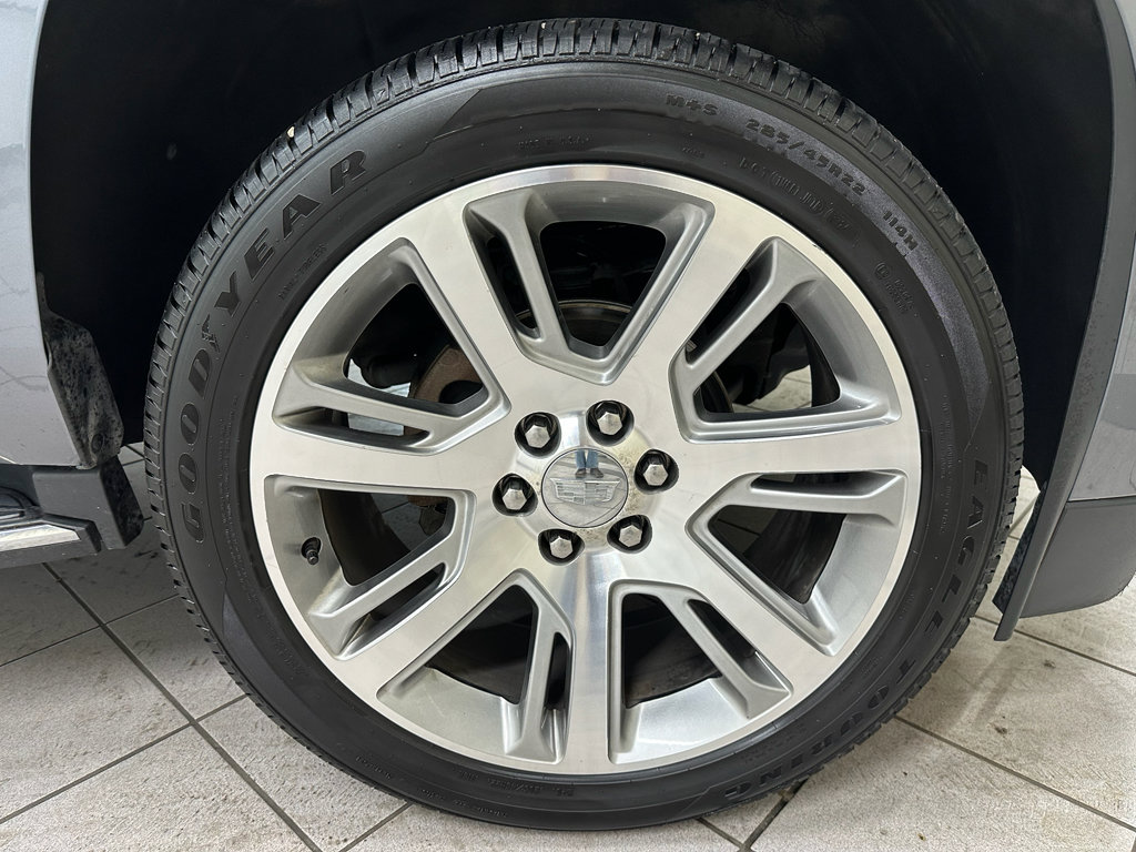 Used 2020 Cadillac Escalade Luxury image 14