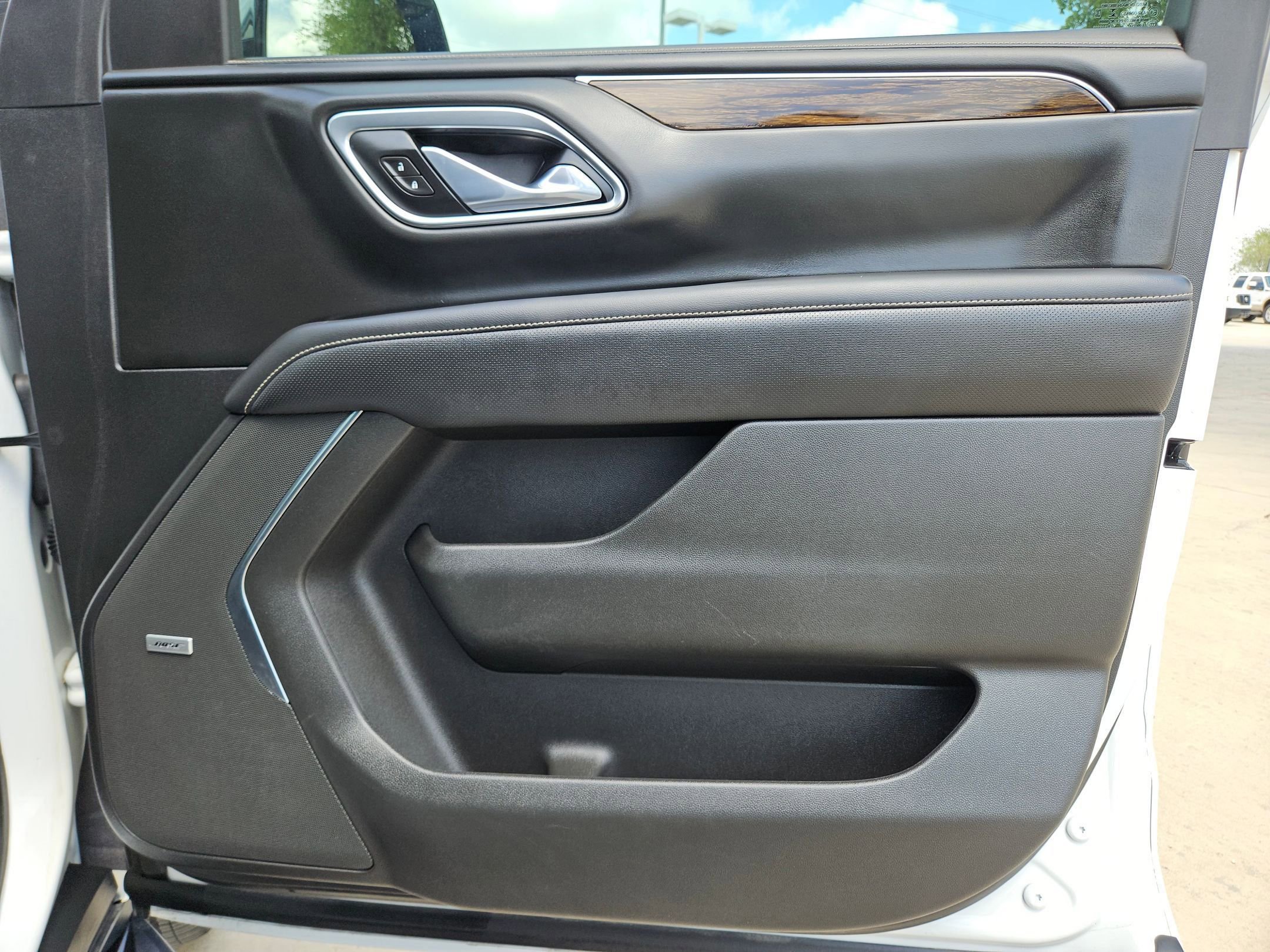 Used 2021 Chevrolet Tahoe Premier w/ Premium Package RWD image 29