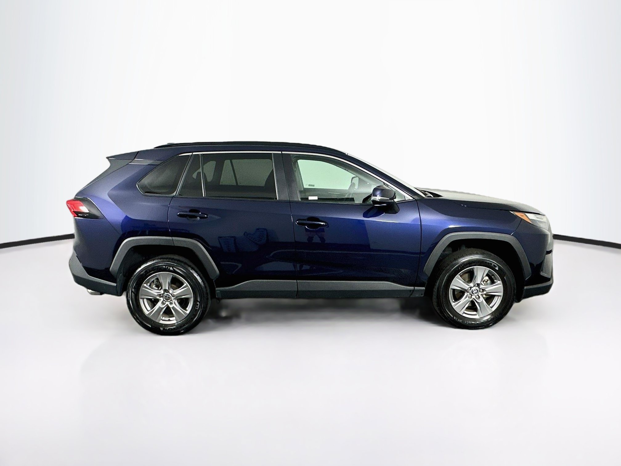 Used 2025 Toyota RAV4 XLE AWD/4WD image 10