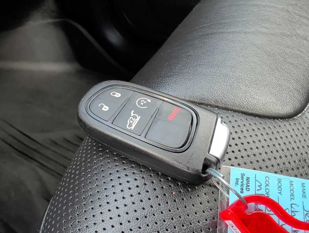 Used 2021 Jeep Cherokee High Altitude AWD/4WD image 37