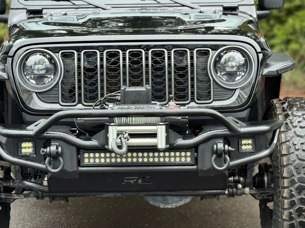 Used 2025 Jeep Wrangler Unlimited Rubicon image 6