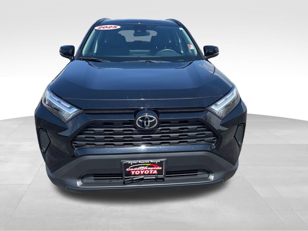Used 2025 Toyota RAV4 XLE AWD/4WD image 10