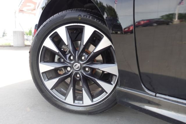 Used 2019 Nissan Sentra SR w/ Exterior Package image 10