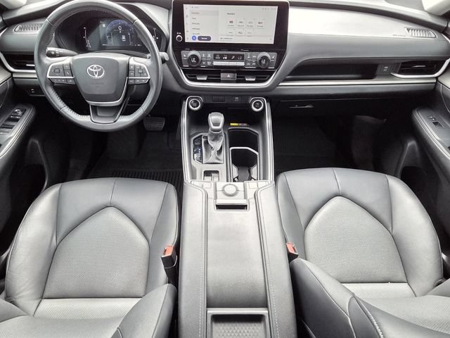 Used 2024 Toyota Grand Highlander FWD image 12