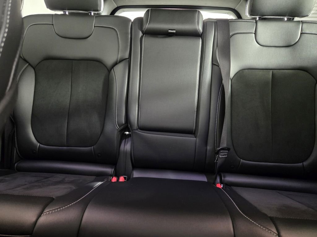 Certified 2024 Jeep Grand Cherokee Altitude image 24