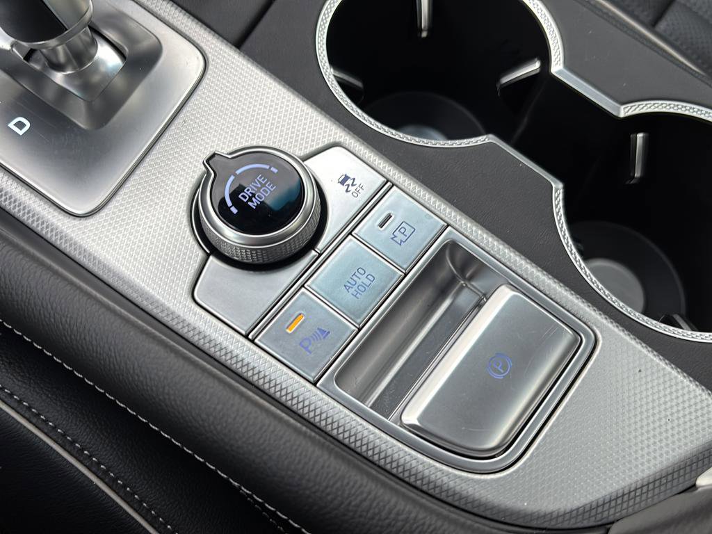 Certified 2026 Genesis G70 2.5T Prestige image 33