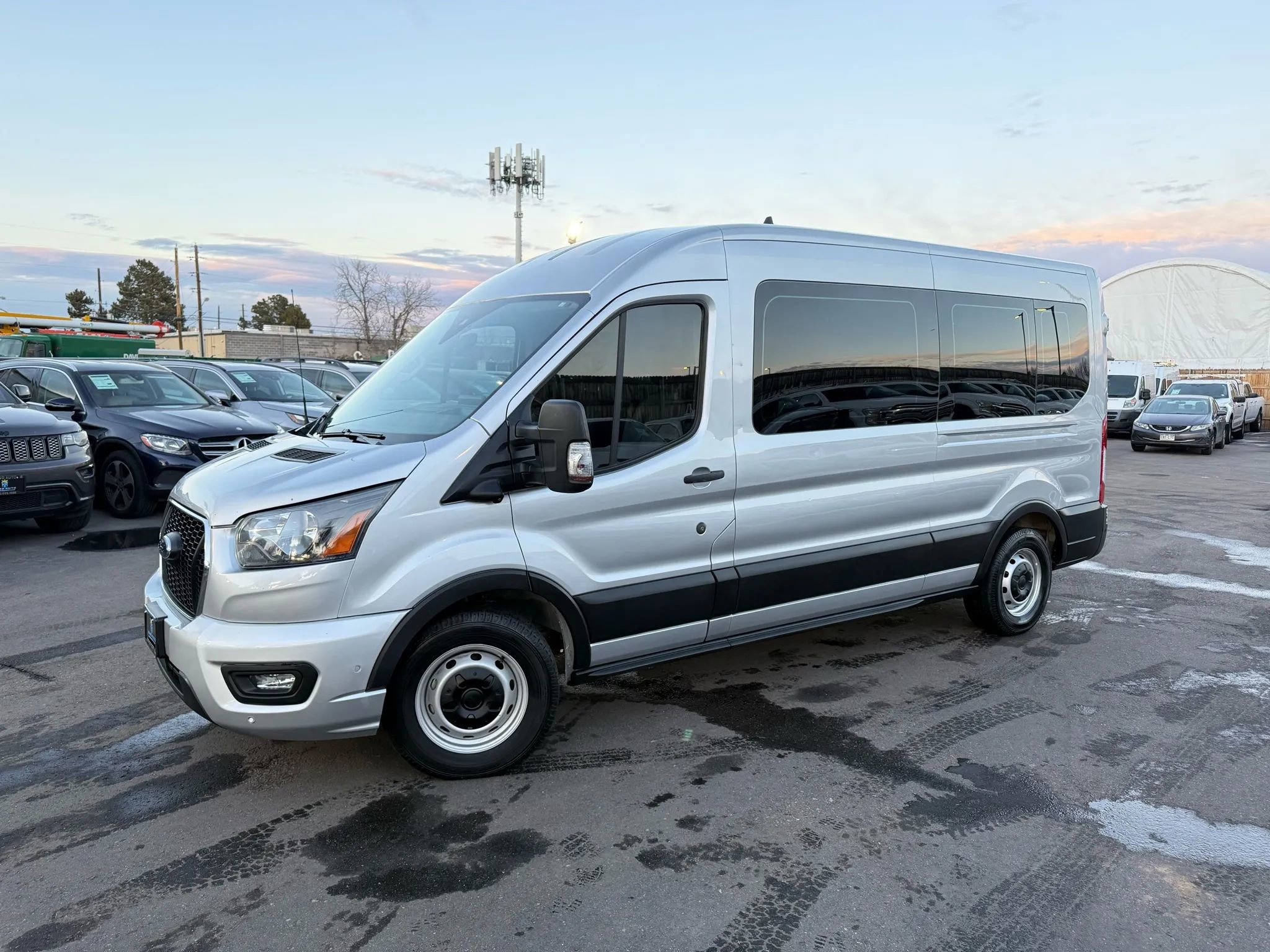 Used 2022 Ford Transit 350 XL image 2