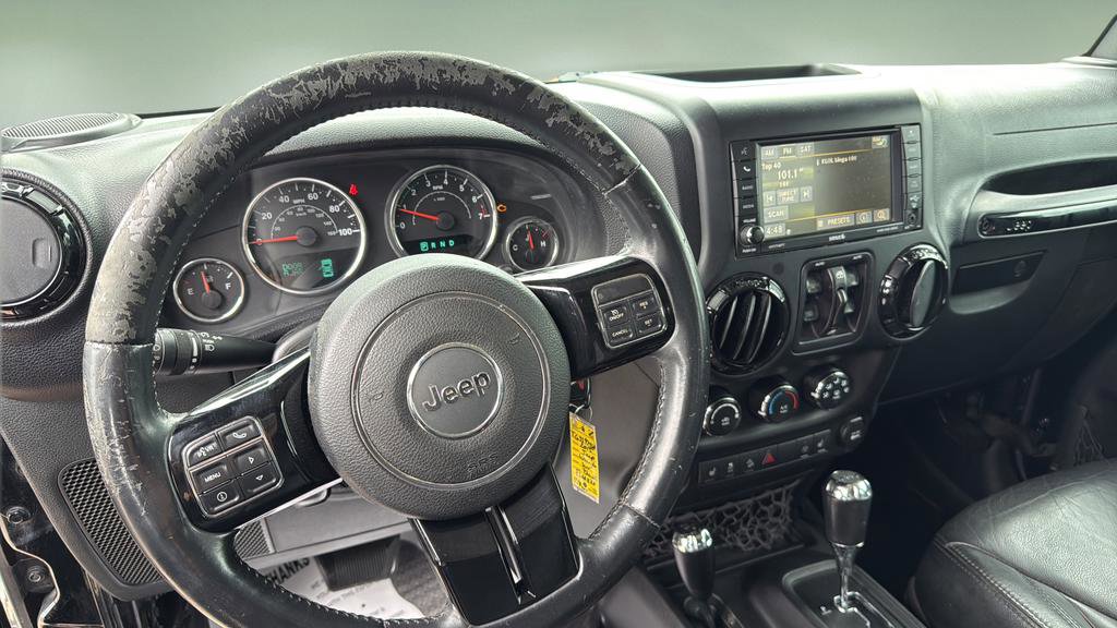 Used 2015 Jeep Wrangler Unlimited Sahara AWD/4WD image 13