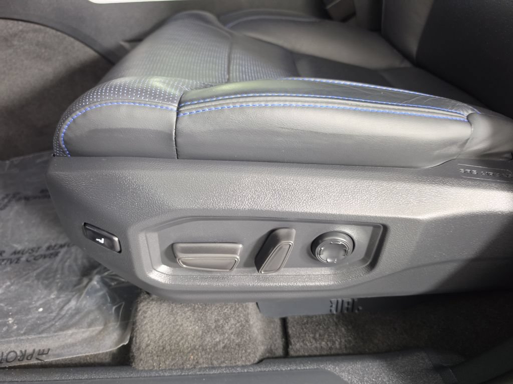 Used 2023 Toyota Tundra Platinum AWD/4WD image 9