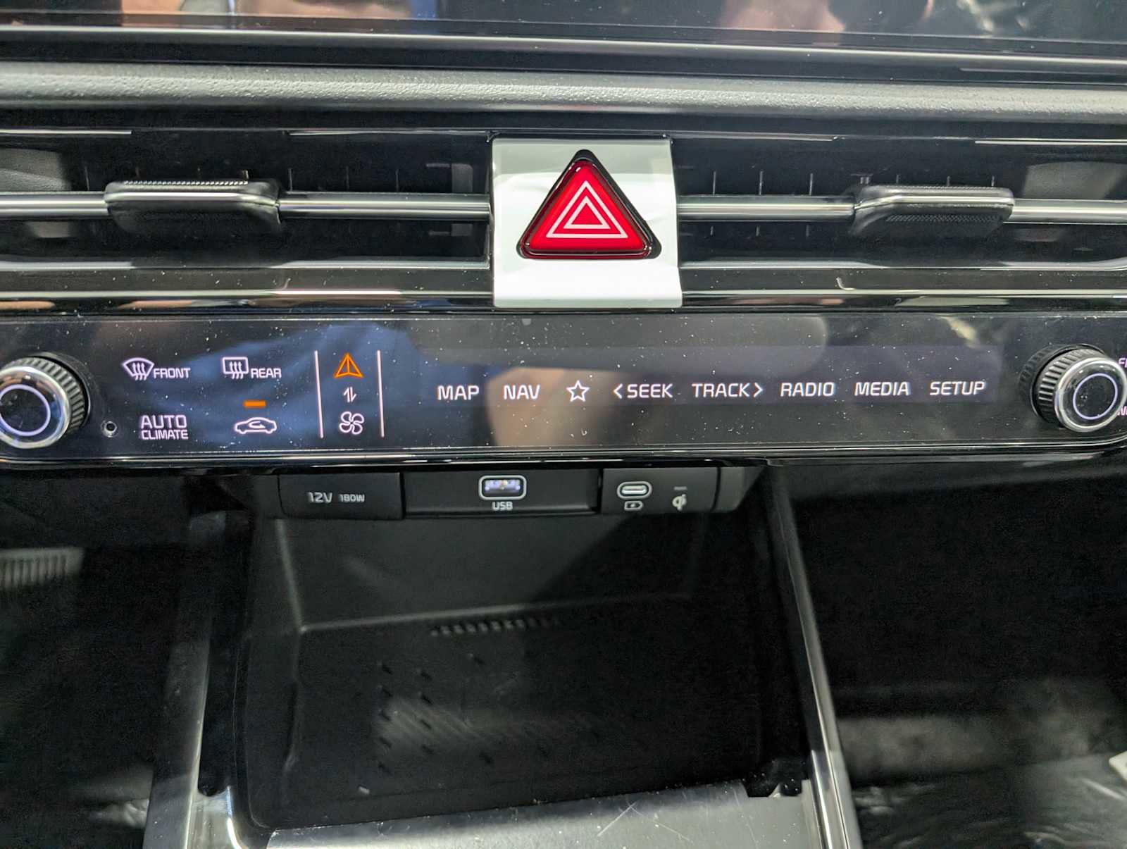 New 2025 Kia Niro EX image 29