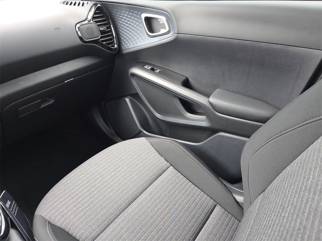 New 2025 Kia Soul EX image 17