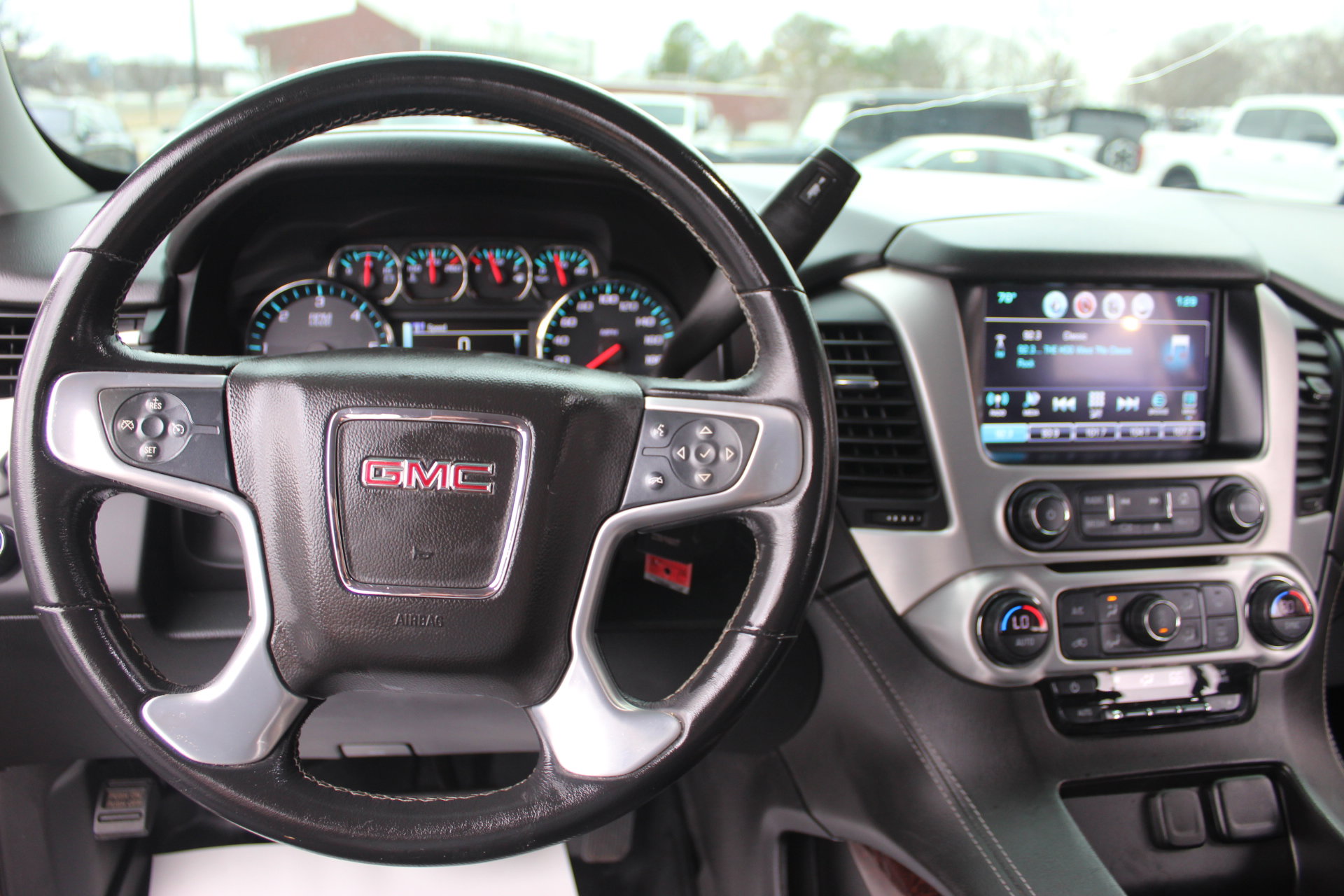 Used 2020 GMC Yukon SLE image 16