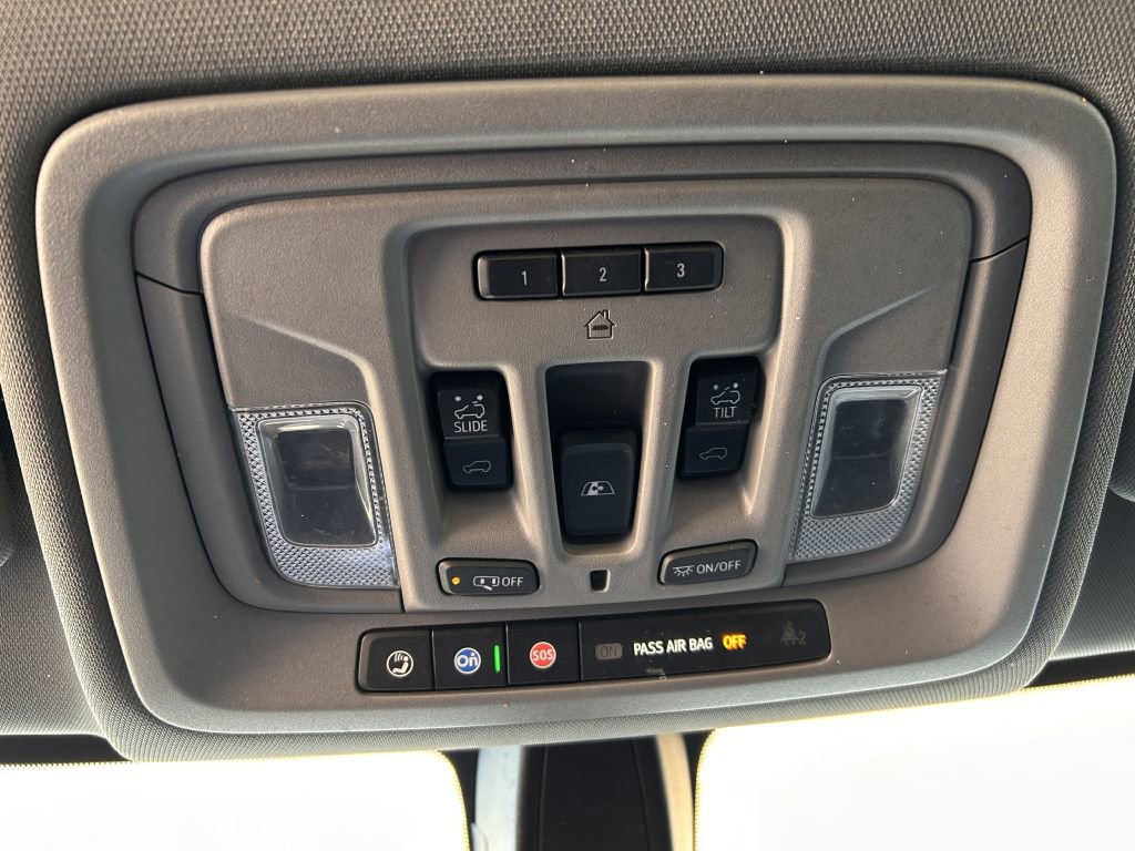 Used 2022 Chevrolet Silverado 1500 LT Trail Boss w/ LT Trail Boss Premium Package AWD/4WD image 10