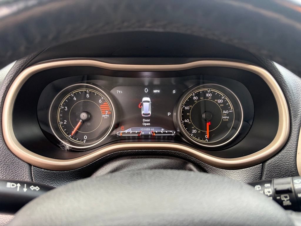 Used 2018 Jeep Cherokee Limited AWD/4WD image 9