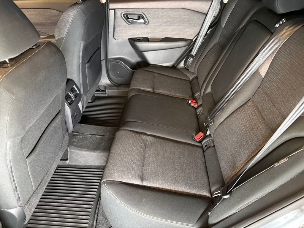 Used 2021 Nissan Rogue SV image 22