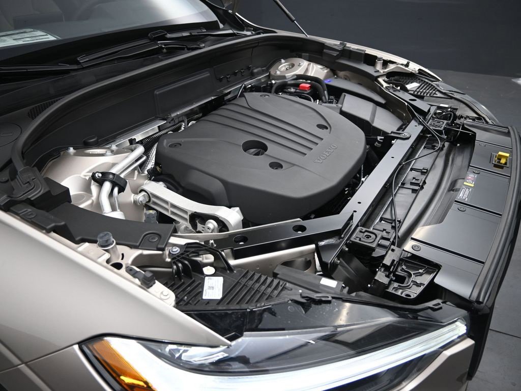 New 2026 Volvo XC60 B5 Plus w/ Protection Package Premier image 40