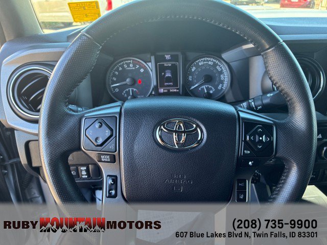 Used 2021 Toyota Tacoma TRD Sport w/ Technology Package AWD/4WD image 14