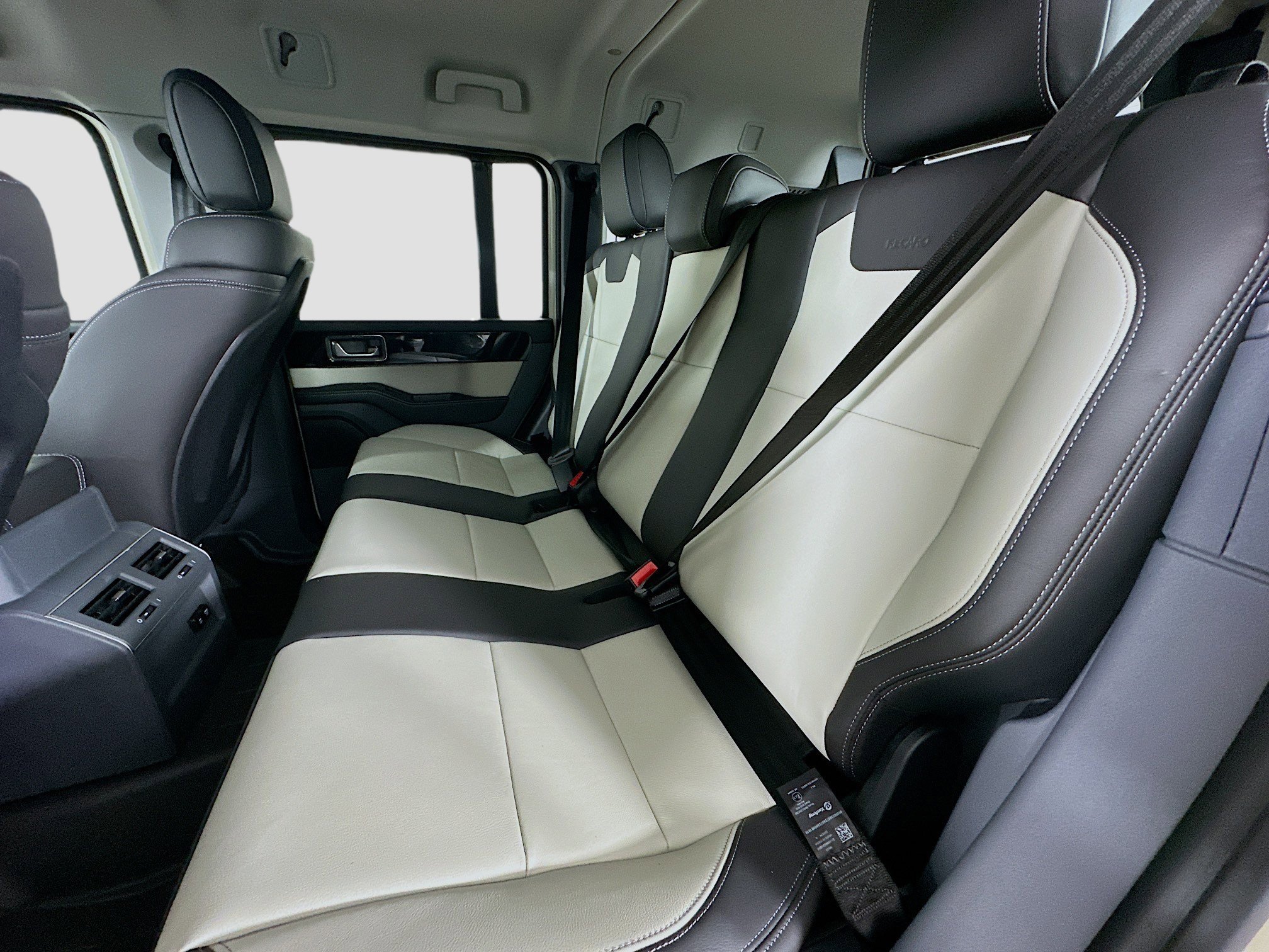 New 2025 INEOS Grenadier Fieldmaster Edition image 36