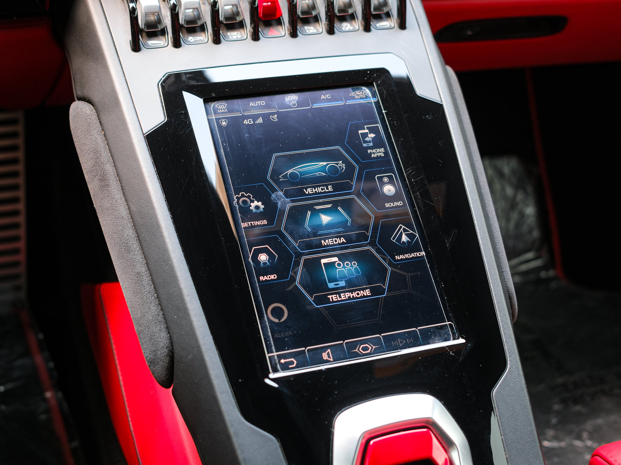 Used 2021 Lamborghini Huracan EVO RWD image 23