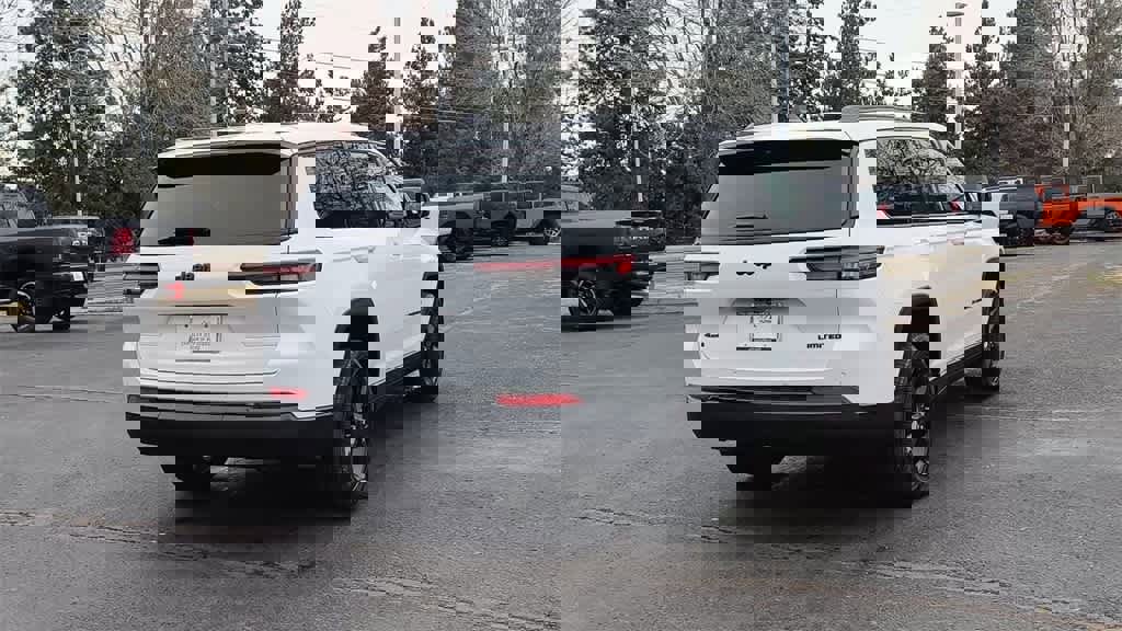 New 2025 Jeep Grand Cherokee L Limited w/ Luxury Tech Group II image 8