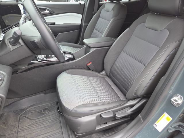 Certified 2025 Chevrolet Trax LT w/ Driver Confidence Package image 32