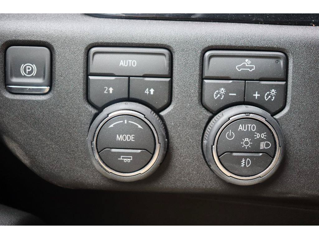 Certified 2026 Chevrolet Silverado 1500 RST AWD/4WD image 14
