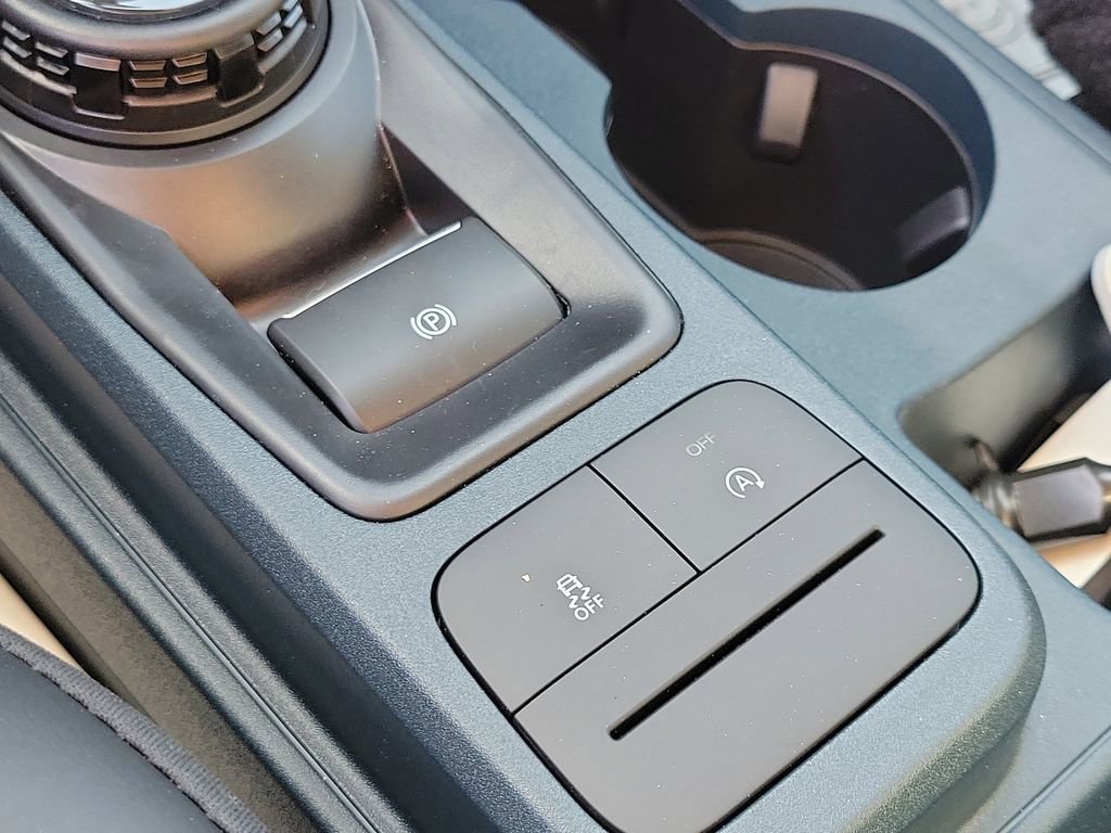 New 2026 Ford Maverick Lariat w/ Black Appearance Package image 32