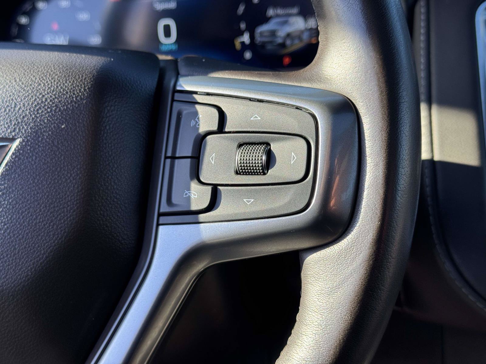 Used 2022 Chevrolet Tahoe Z71 w/ Z71 Off-Road Package AWD/4WD image 8