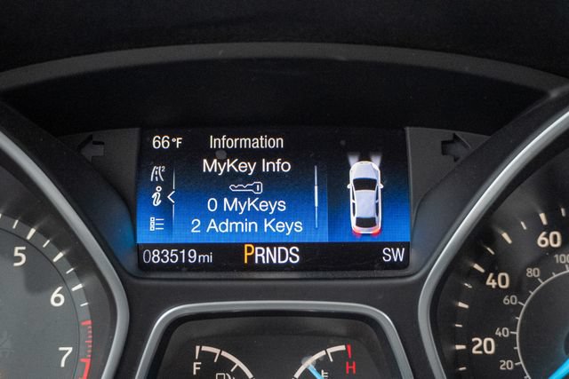 Used 2017 Ford Focus Titanium FWD image 40