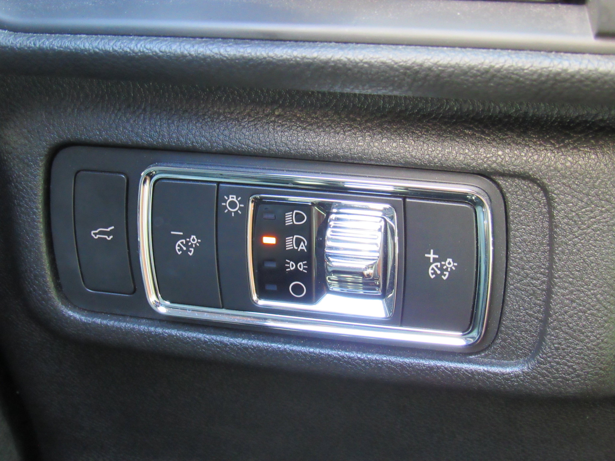 Used 2022 Lincoln Corsair Reserve w/ Equipment Group 201A image 21