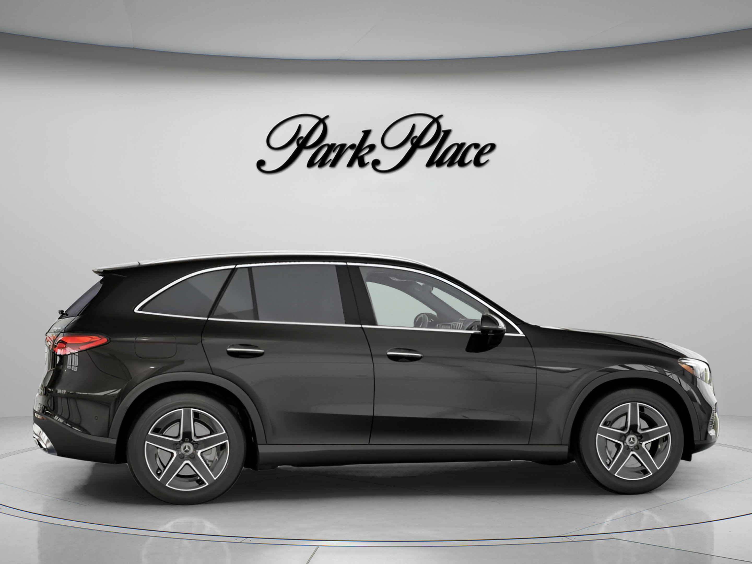 Used 2026 Mercedes-Benz GLC 300 4MATIC image 25