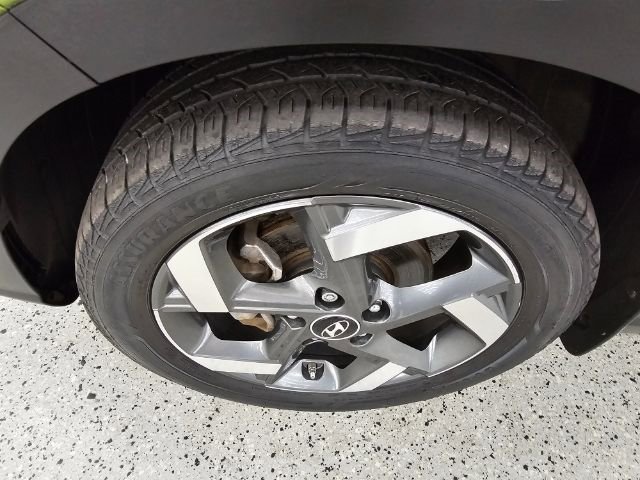 Used 2021 Hyundai Venue SEL image 40