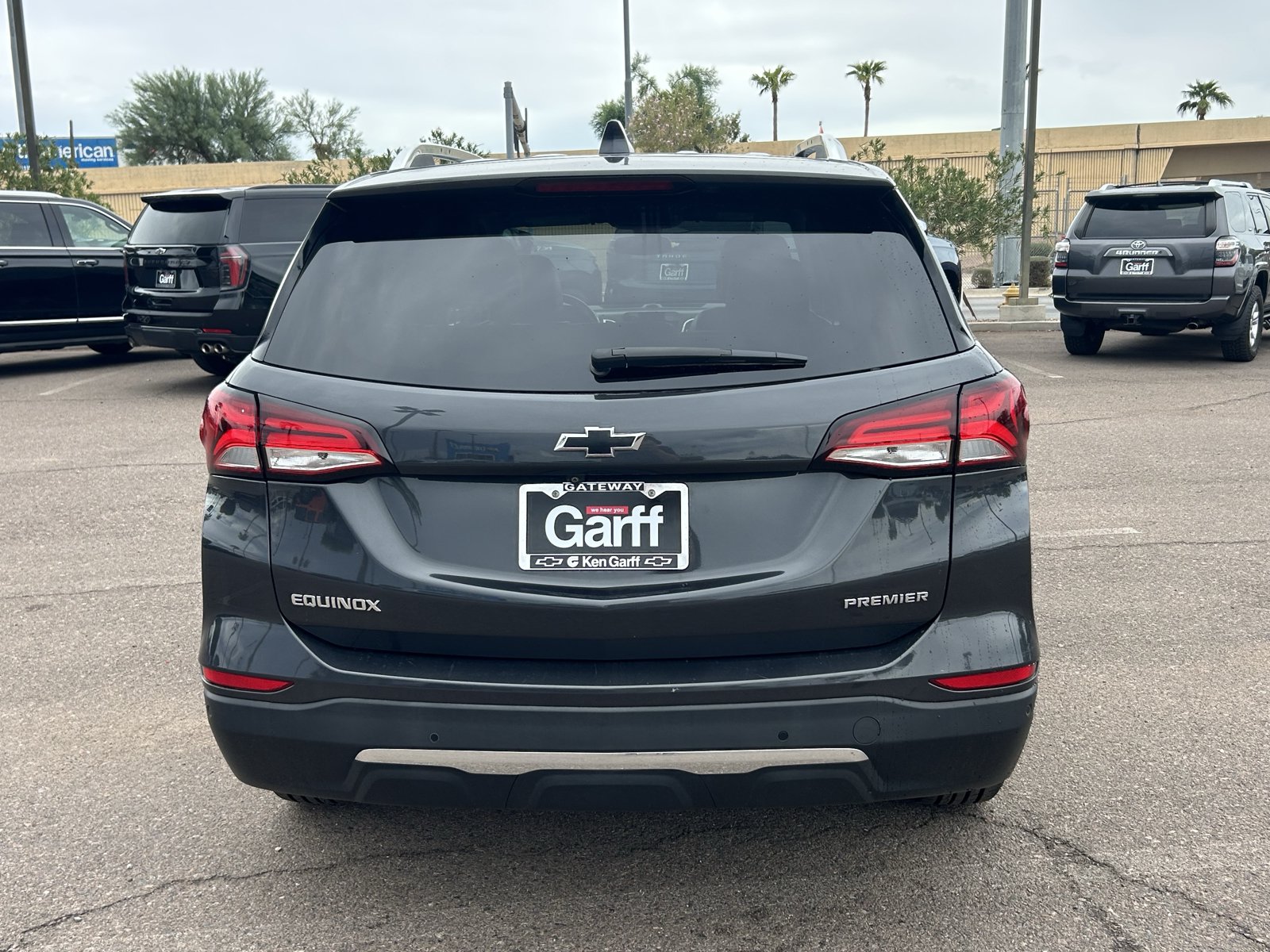Certified 2022 Chevrolet Equinox Premier w/ LPO, Cargo Package FWD image 4