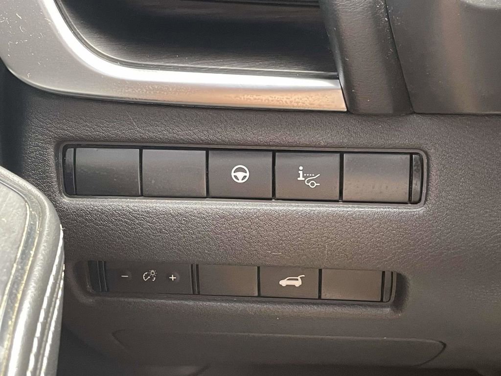 Used 2021 Nissan Rogue Platinum AWD/4WD image 28