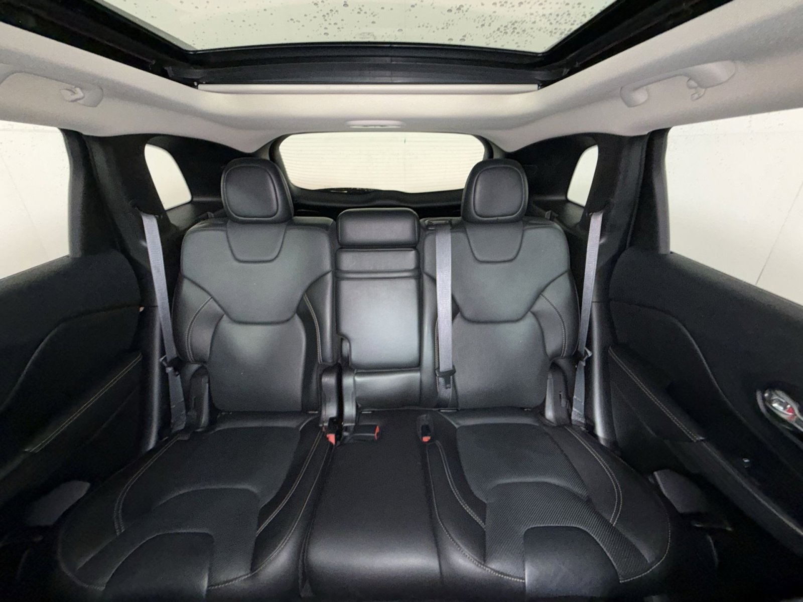 Used 2015 Jeep Cherokee Limited w/ Luxury Group AWD/4WD image 25
