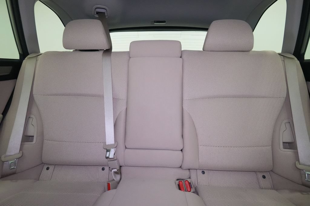 Used 2019 Subaru Outback 2.5i Premium AWD/4WD image 16