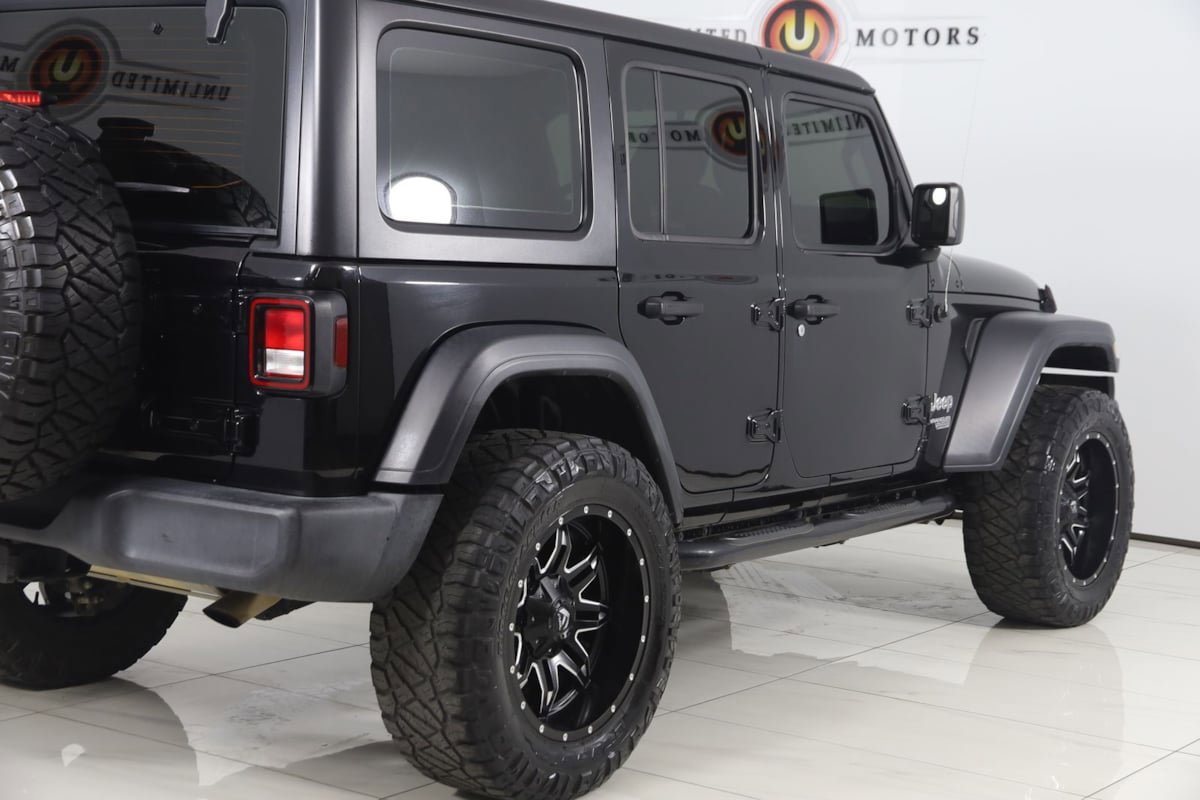Used 2018 Jeep Wrangler Unlimited Sport AWD/4WD image 39