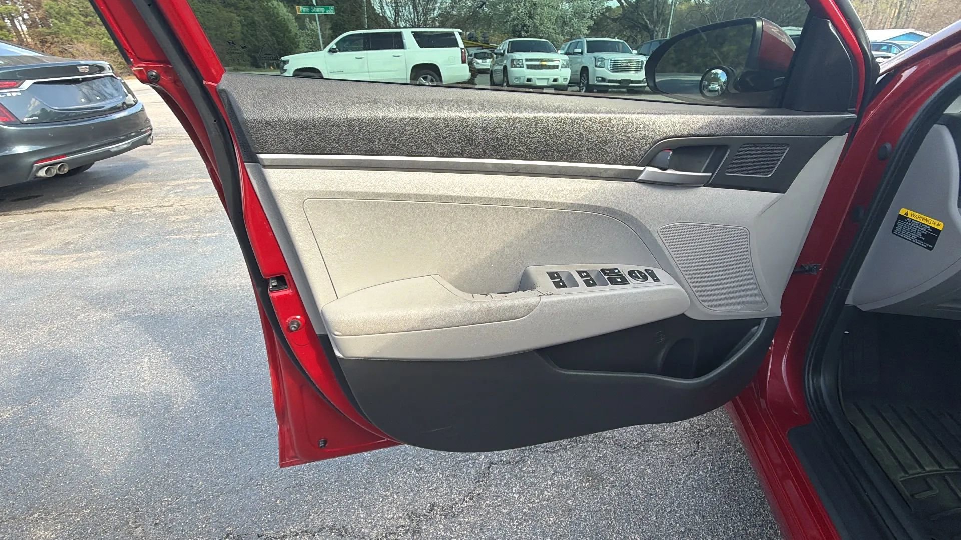 Used 2017 Hyundai Elantra SE image 21