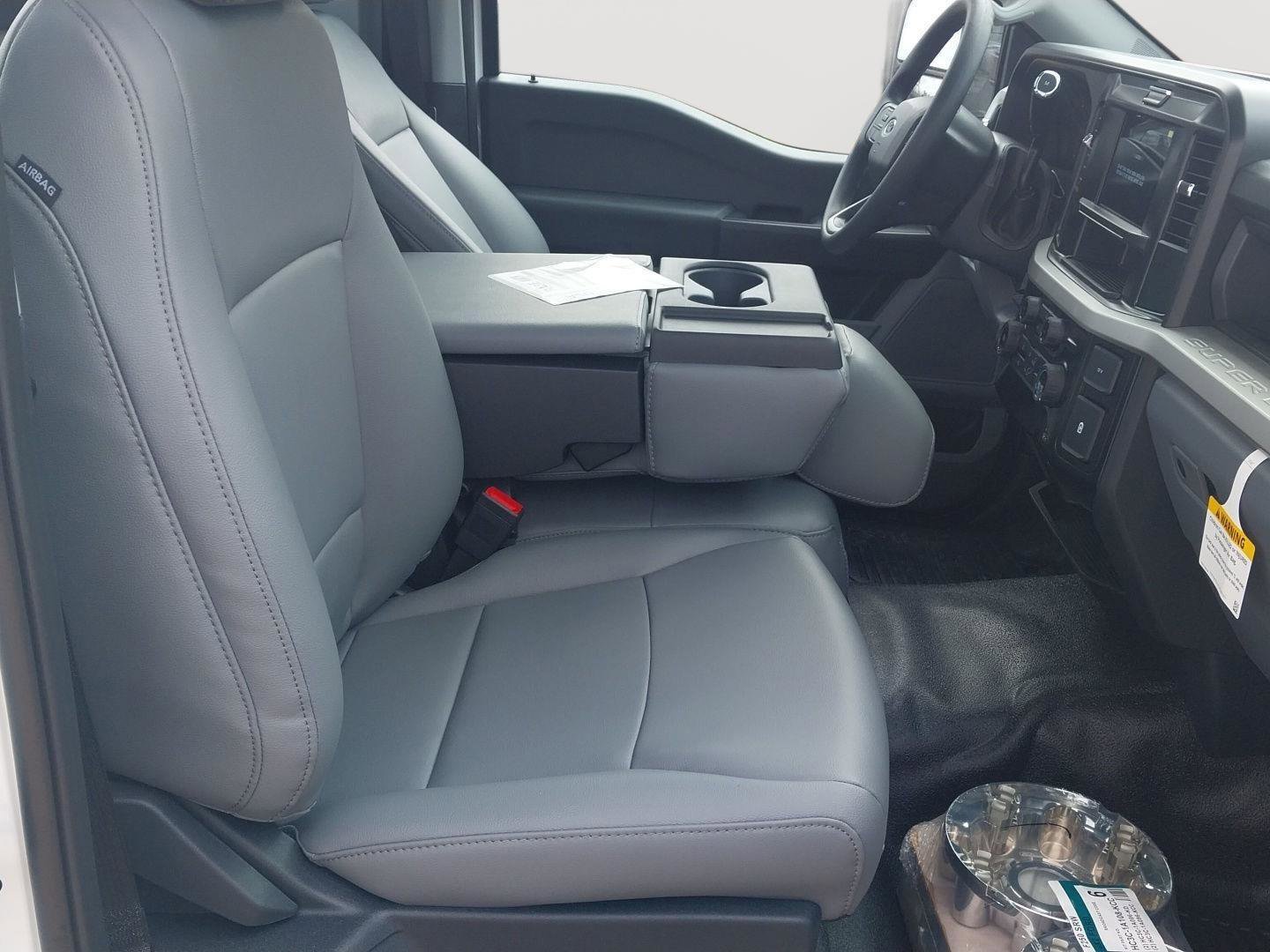 New 2026 Ford F250 XL w/ XL Chrome Package image 20