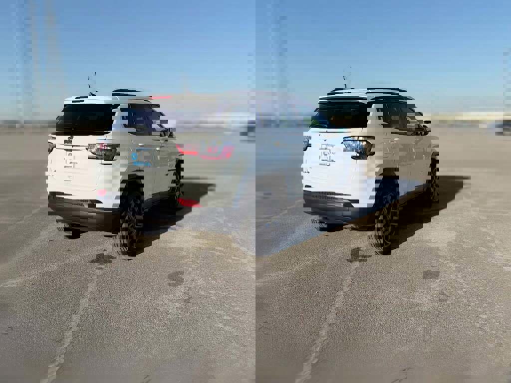 New 2026 Jeep Compass Latitude image 11