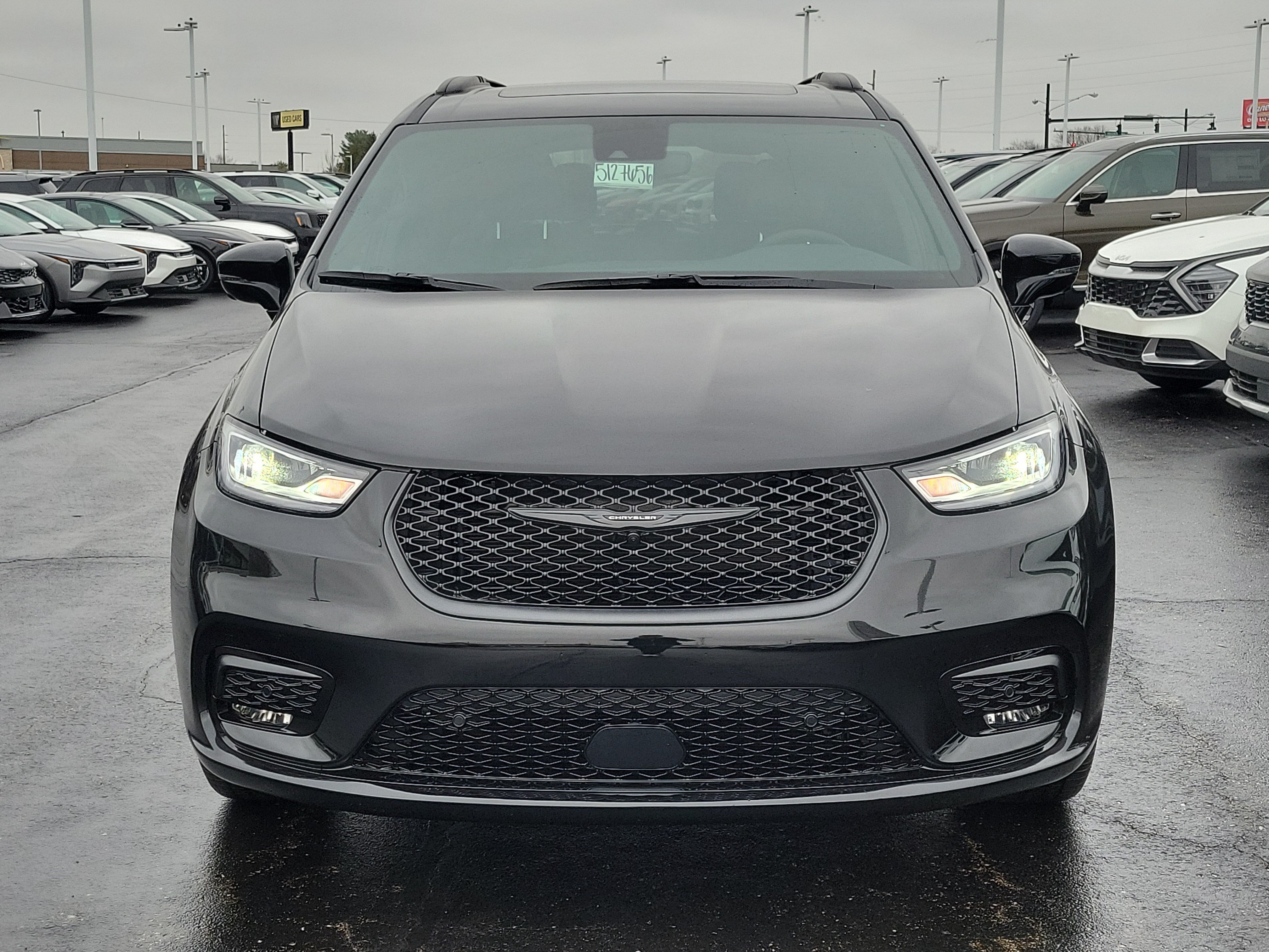 New 2026 Chrysler Pacifica Select FWD image 2