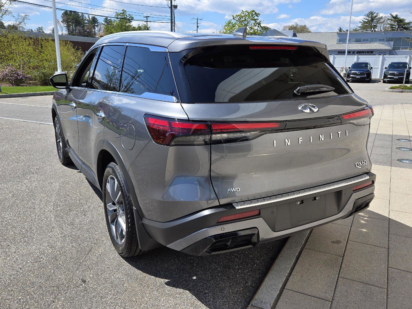 Certified 2023 INFINITI QX60 Luxe w/ Vision Package AWD/4WD image 14
