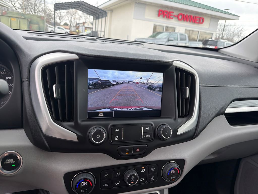 Used 2023 GMC Terrain SLT image 22