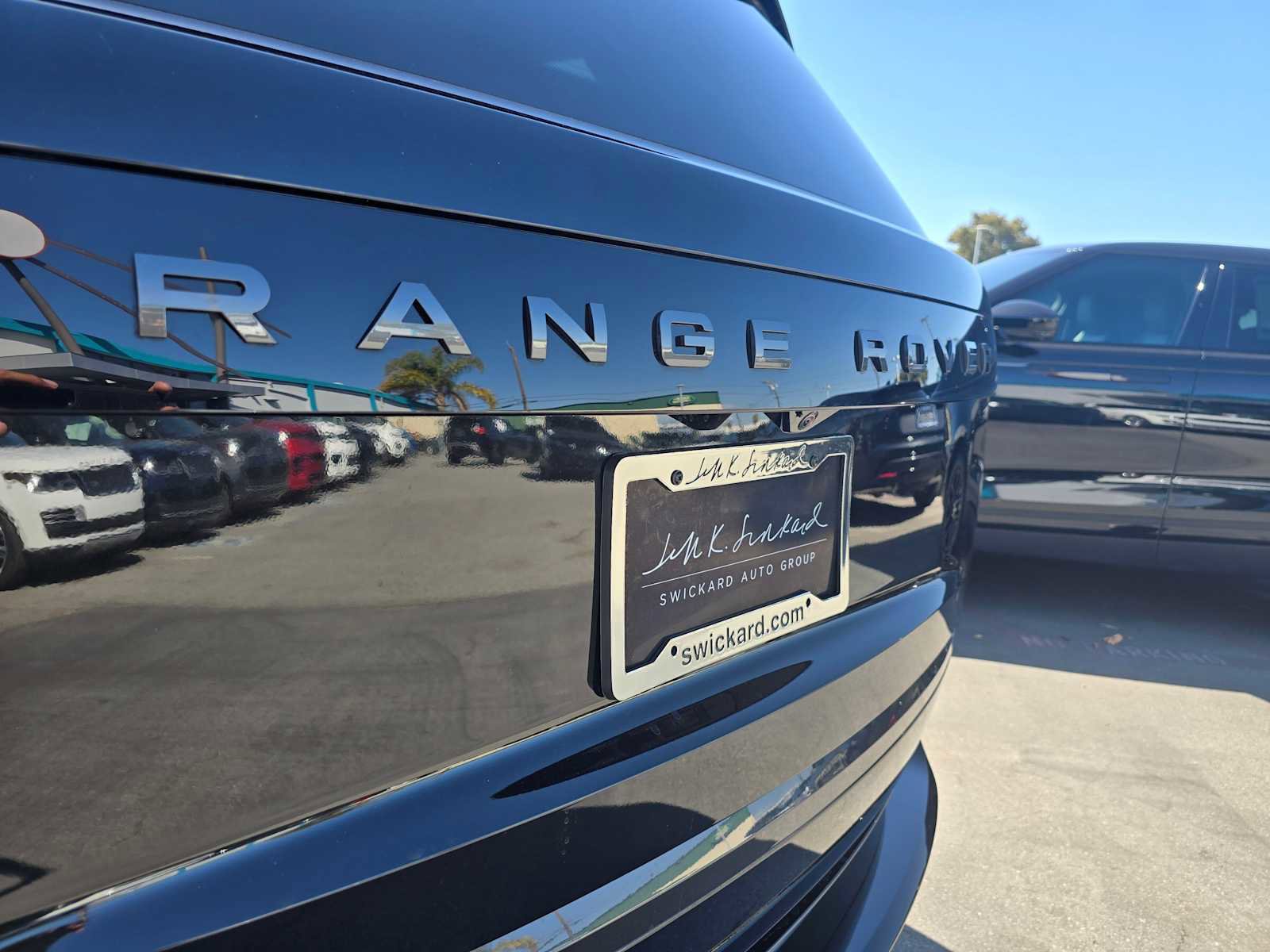 New 2025 Land Rover Range Rover SE image 16