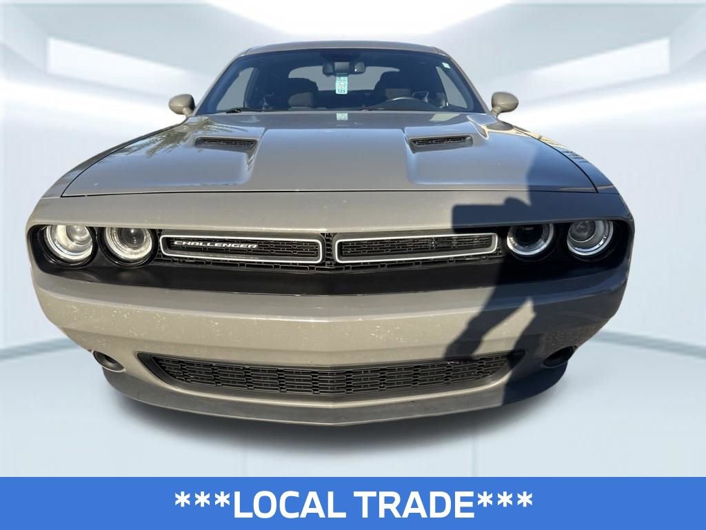Used 2017 Dodge Challenger SXT RWD image 2