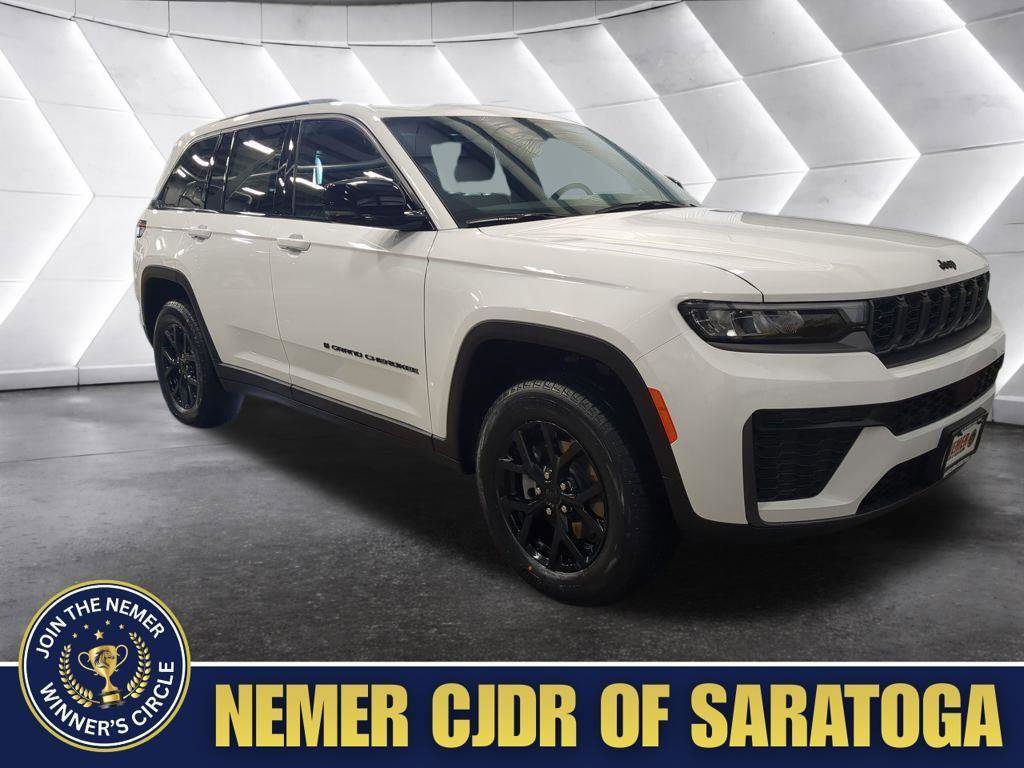 New 2026 Jeep Grand Cherokee Altitude image 1