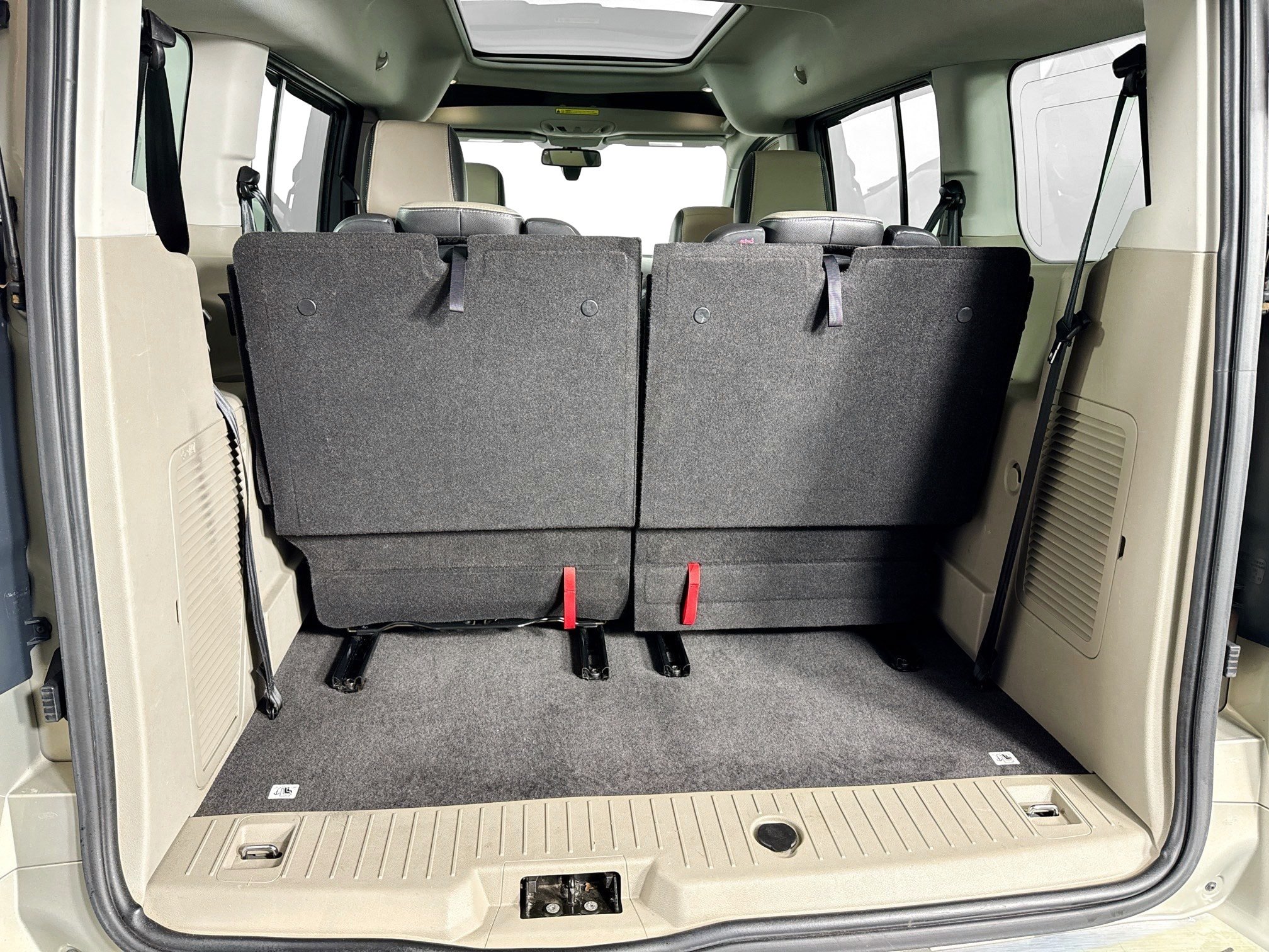 Used 2016 Ford Transit Connect Titanium FWD image 40