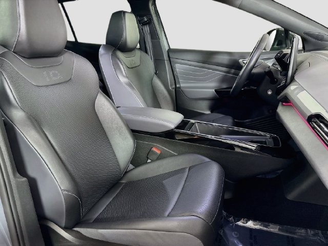 Certified 2023 Volkswagen ID.4 Pro S AWD/4WD image 31